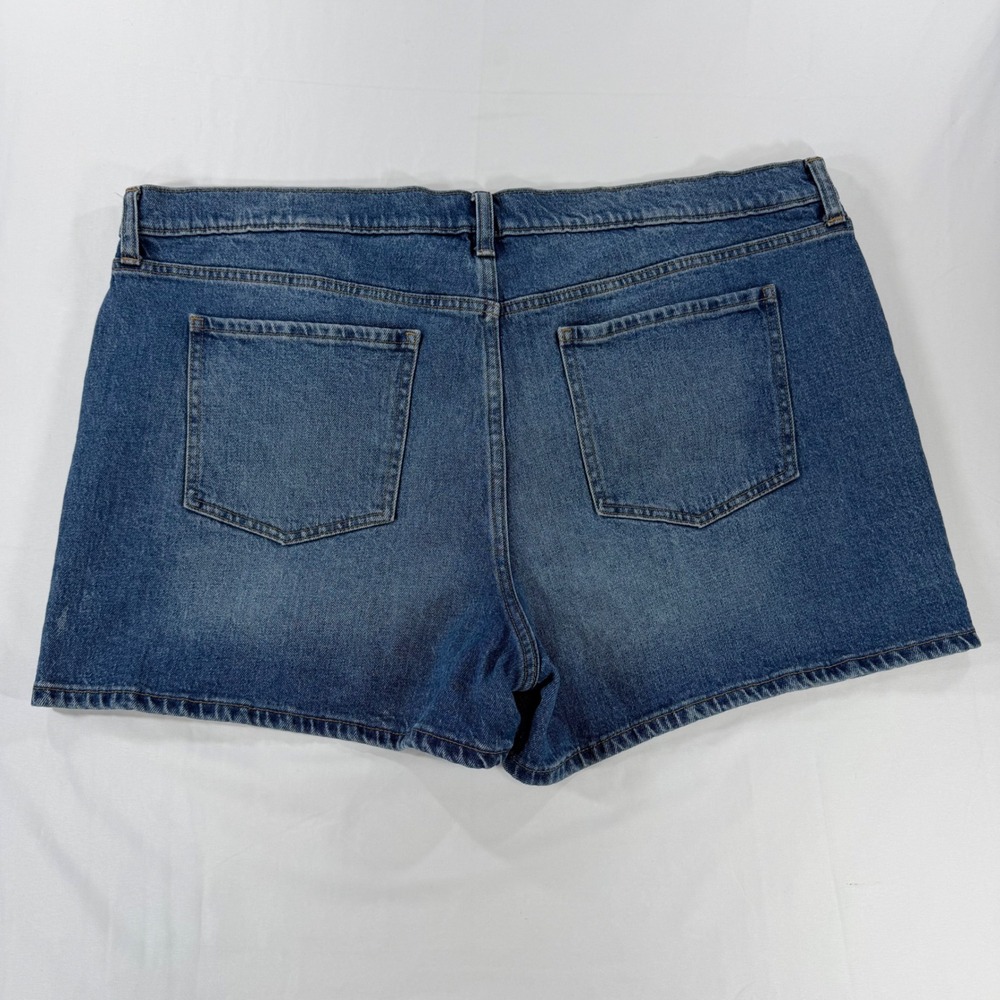 Banana Republic Womens Medium Wash Denim Shorts Size 20 Blue Stretch Jean Shorts - Picture 2 of 7
